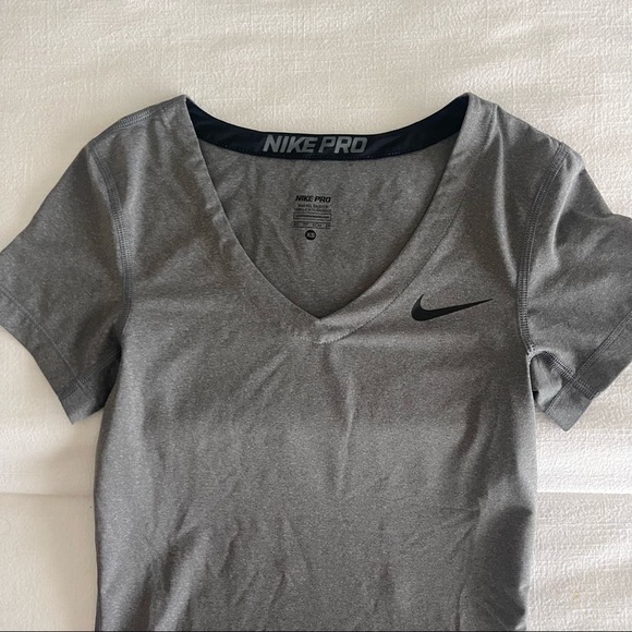 NIKE PRO top - Picture 2 of 5